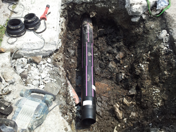 eingezogenes HDPE-Rohr AD 180 HDPE-pipe OD 7