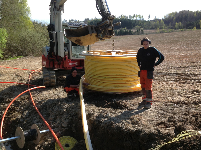 PE-Rohre am Haspel, pipe on pipe decoiler © TERRA AG, Reiden, Switzerland