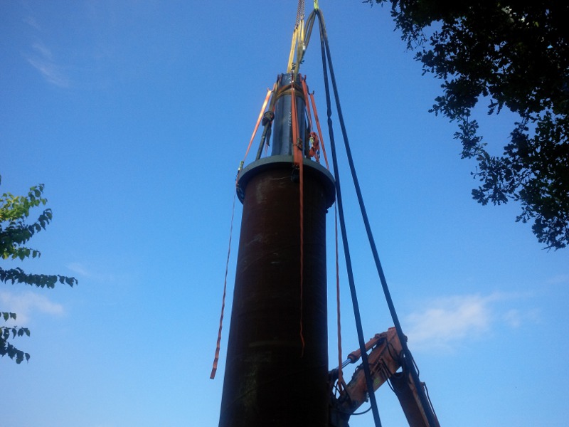 Vertikalbohrung mit Ramme, vertical bore with a ram © TERRA AG, Reiden, Switzerland