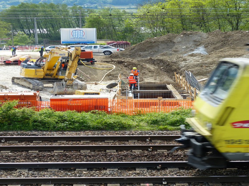 Rammung unter Bahngleis, steel pipe ramming underneath the railway © TERRA AG, Reiden, Switzerland