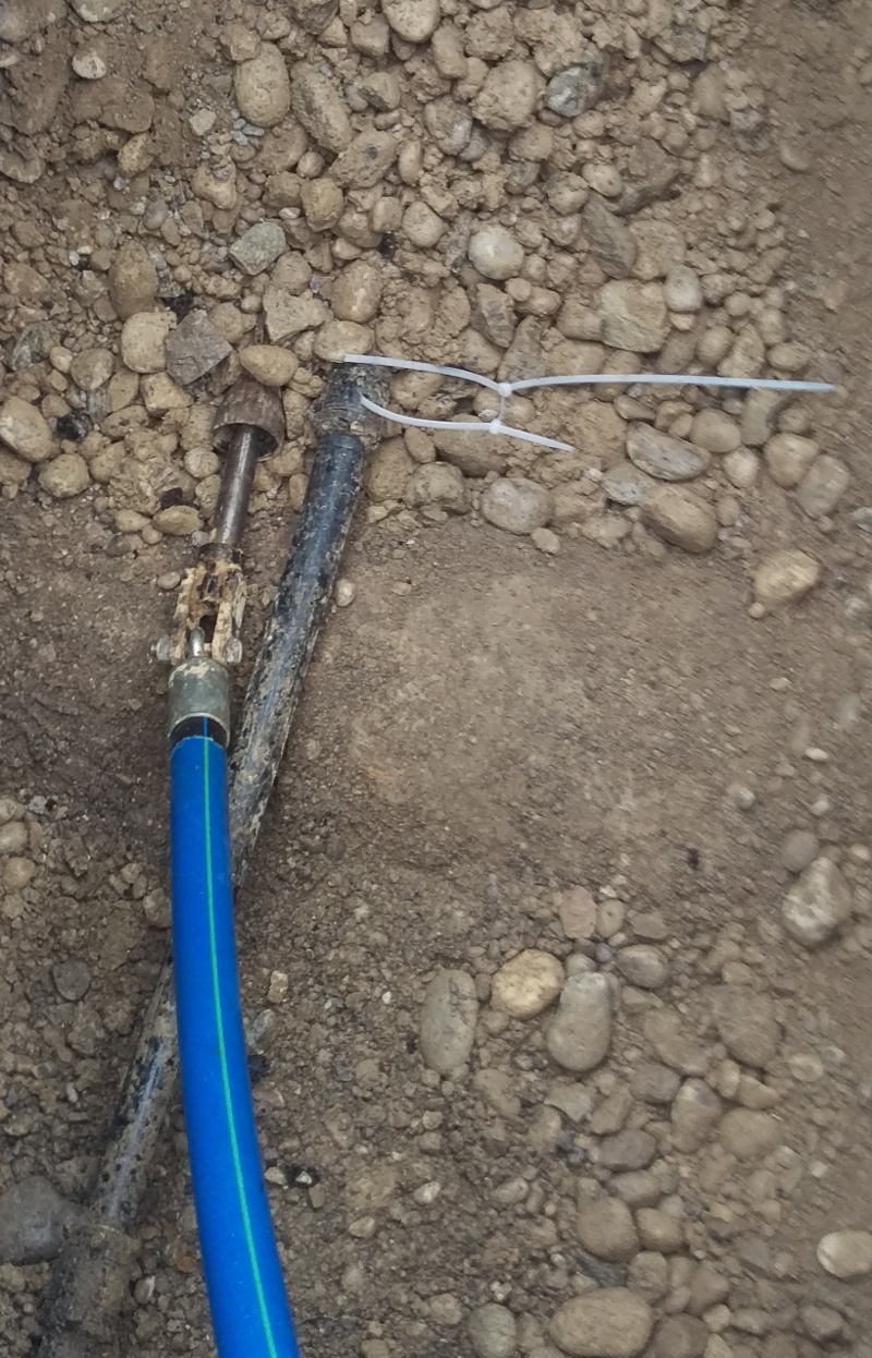 Broken fresh water house connection - 