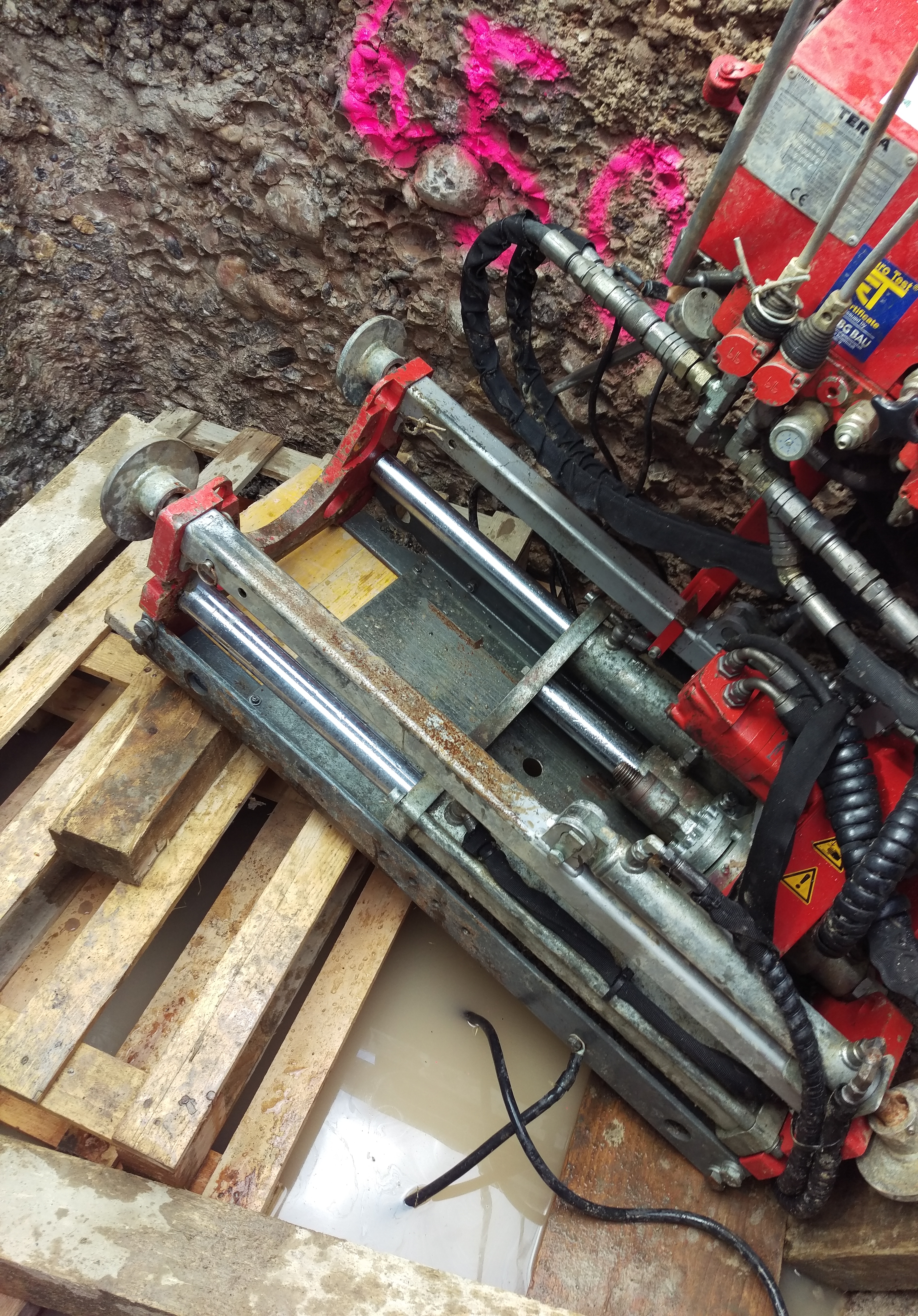 Pit Launched Machines: Installation of the pit machine into the starting pit