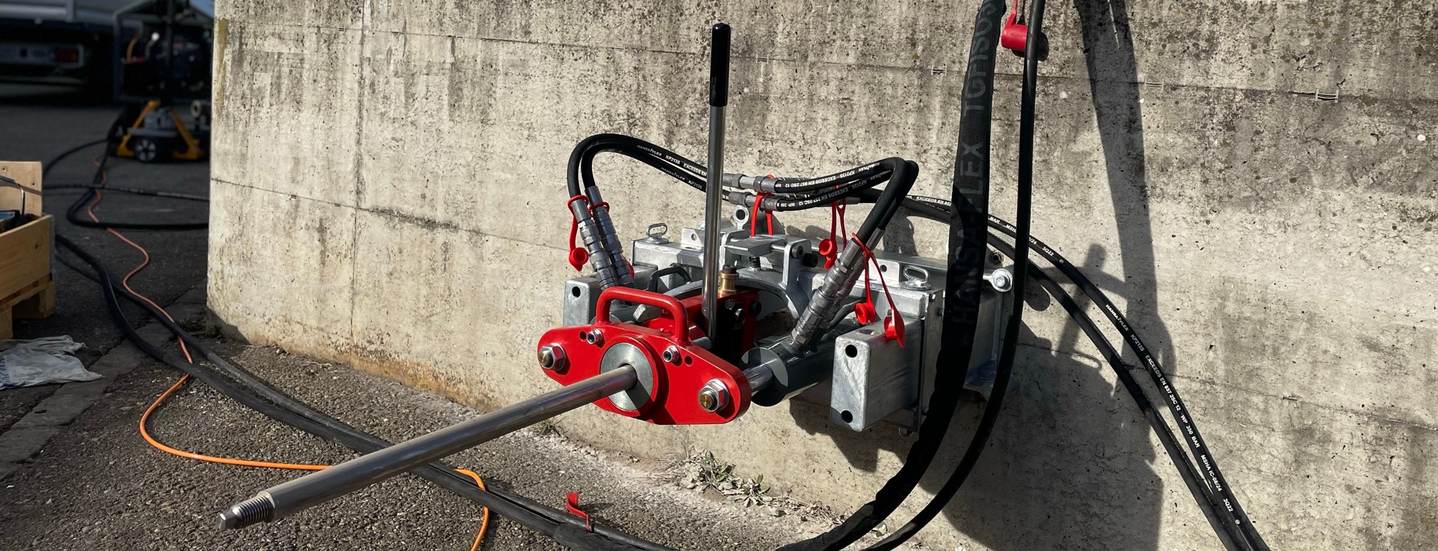 Trenchless Technology HDD drilling machines and piercing tools