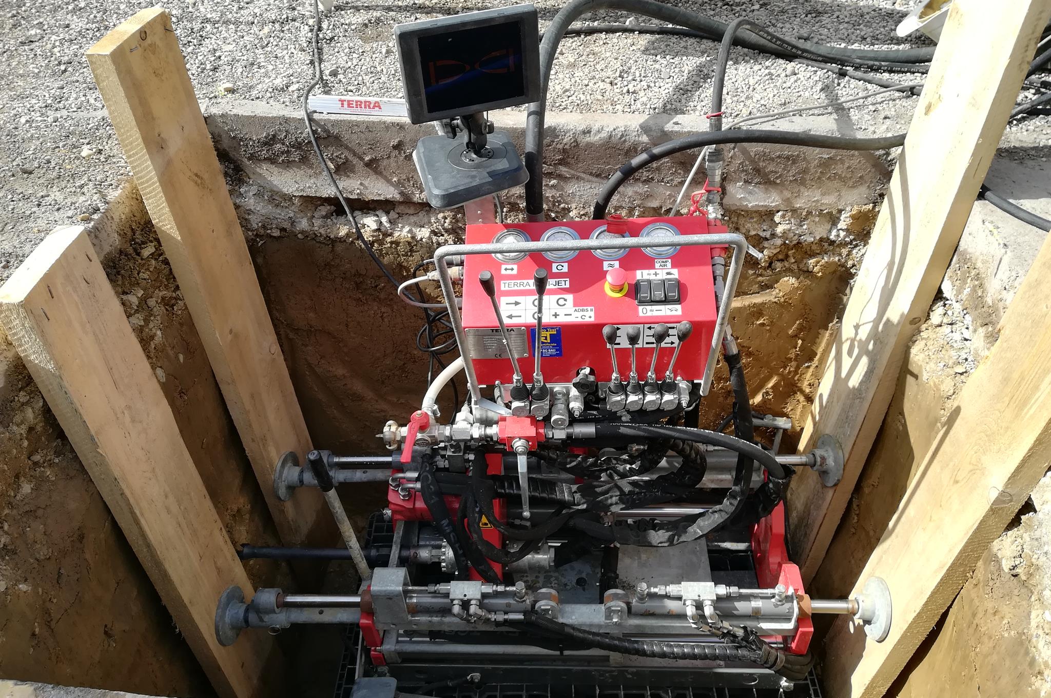 Grubenbohranlage für Spülbohrungen TERRA Mini-Jet MJ 1400